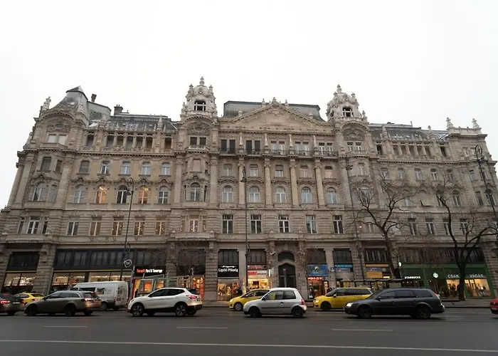 New Trendy At The Perfect Location Apartament *